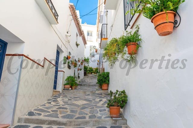 3 quarto Casa em Banda para venda em Canillas de Albaida - 129 000 € (Ref: 10076270)