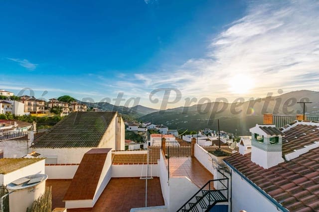 3 quarto Casa em Banda para venda em Canillas de Albaida - 129 000 € (Ref: 10076270)