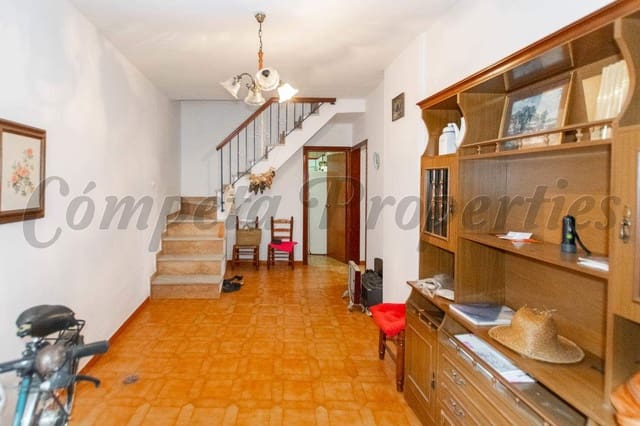 3 quarto Casa em Banda para venda em Canillas de Albaida - 129 000 € (Ref: 10076270)
