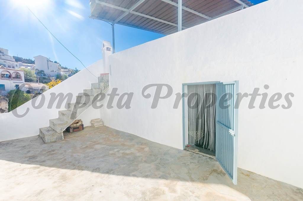 4 bedroom Townhouse for sale in Competa - € 189,000 (Ref: 10076274)