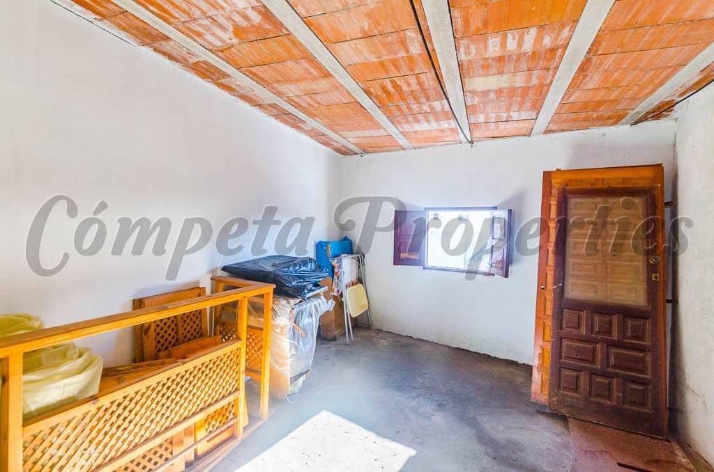 4 bedroom Townhouse for sale in Competa - € 189,000 (Ref: 10076274)