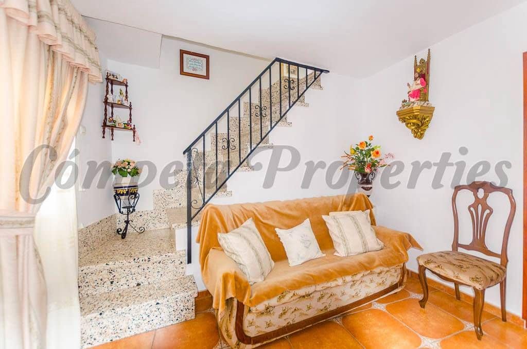 4 bedroom Townhouse for sale in Competa - € 189,000 (Ref: 10076274)