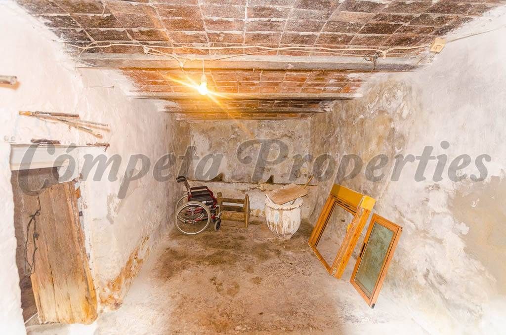4 bedroom Townhouse for sale in Competa - € 189,000 (Ref: 10076274)