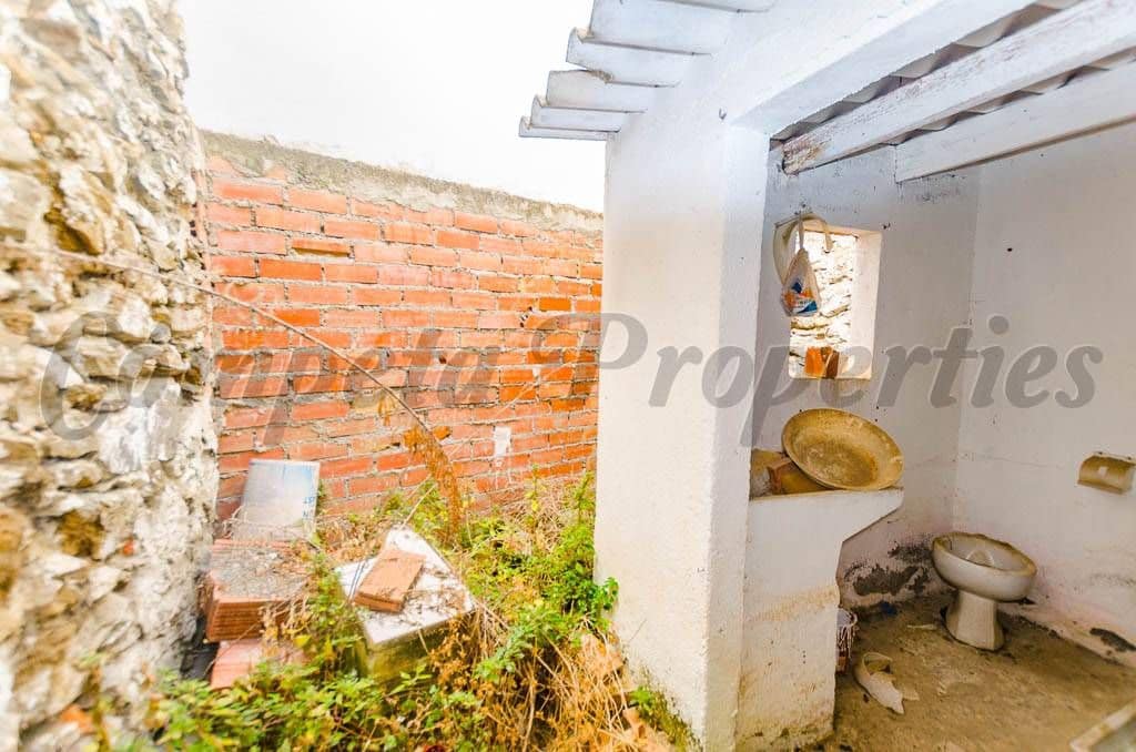 2 slaapkamer Huis te koop in Sedella - € 46.000 (Ref: 10076276)