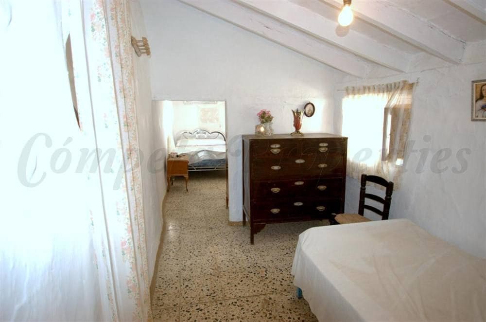 3 bedroom Townhouse for sale in Sedella - € 41,000 (Ref: 10076278)