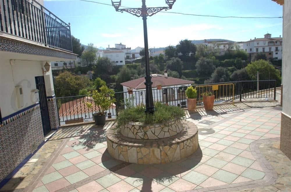 3 bedroom Townhouse for sale in Sedella - € 41,000 (Ref: 10076278)