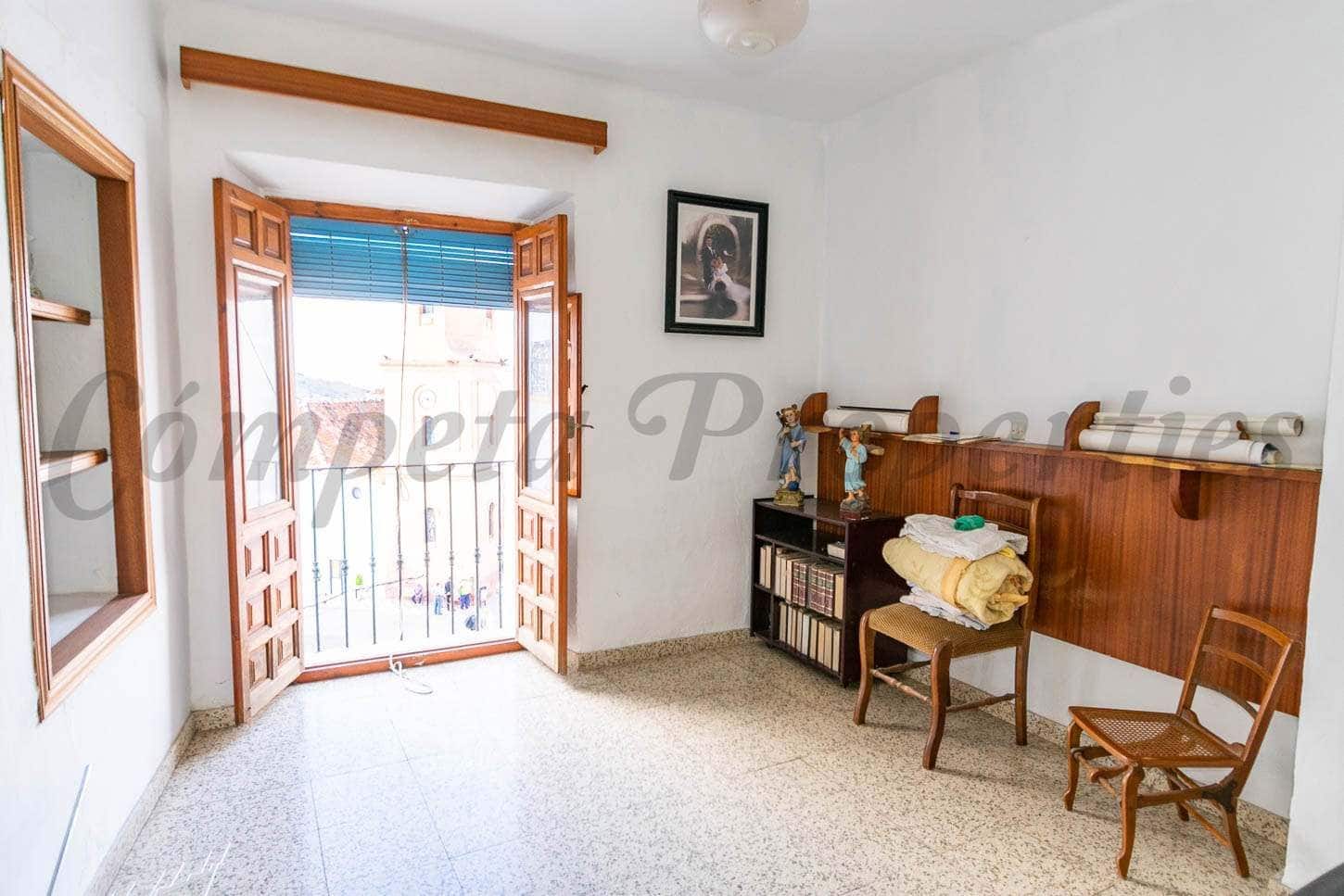 7 Zimmer Haus zu verkaufen in Competa - 210.000 € (Ref: 10076279)