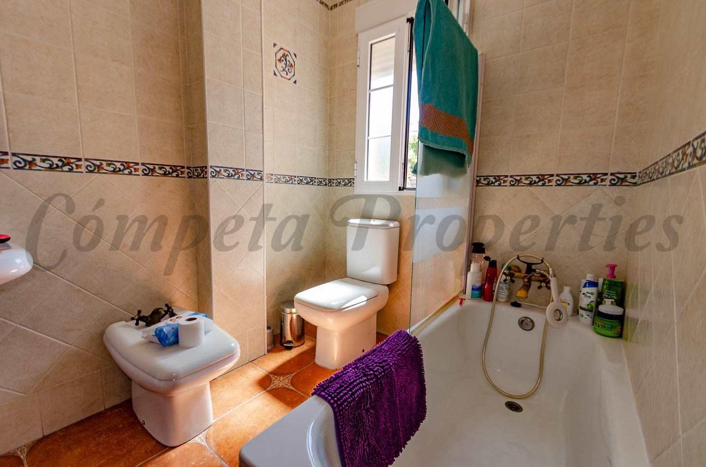 4 bedroom Townhouse for sale in Canillas de Albaida with pool garage - € 435,000 (Ref: 10076280)