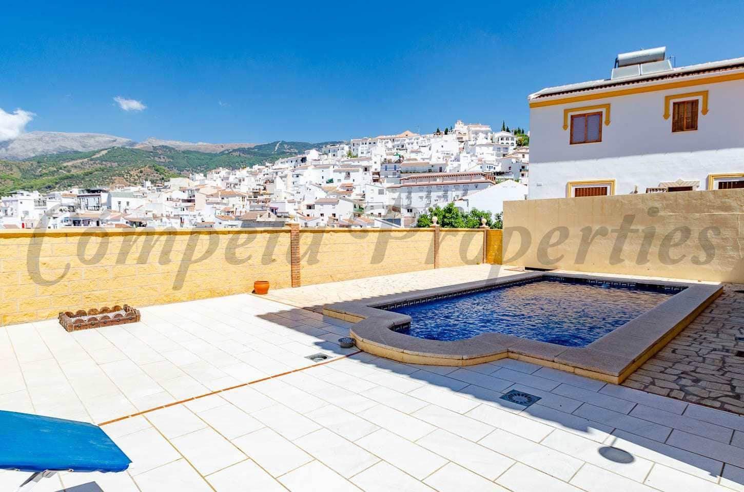 4 bedroom Townhouse for sale in Canillas de Albaida with pool garage - € 435,000 (Ref: 10076280)
