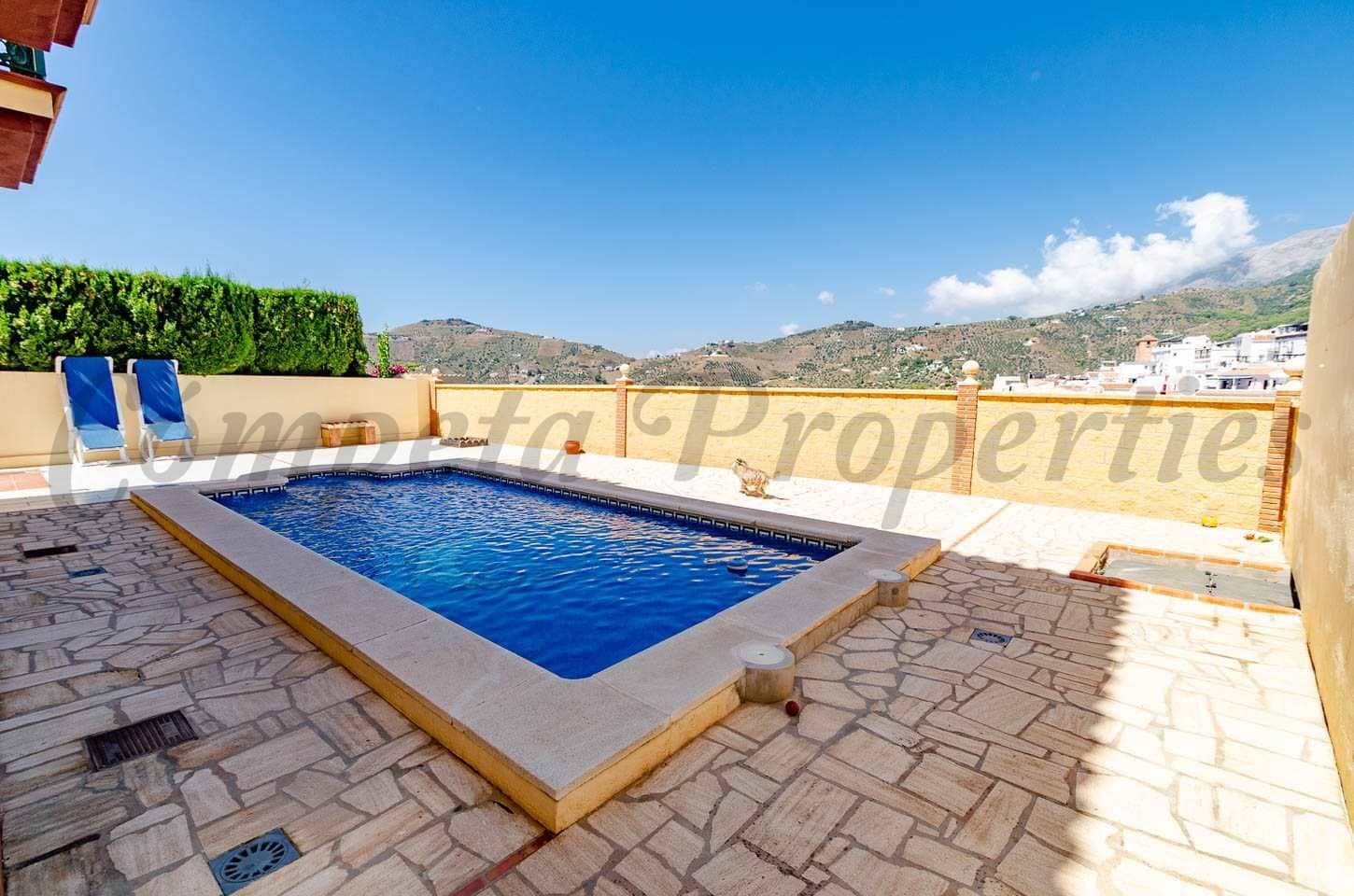 4 bedroom Townhouse for sale in Canillas de Albaida with pool garage - € 435,000 (Ref: 10076280)