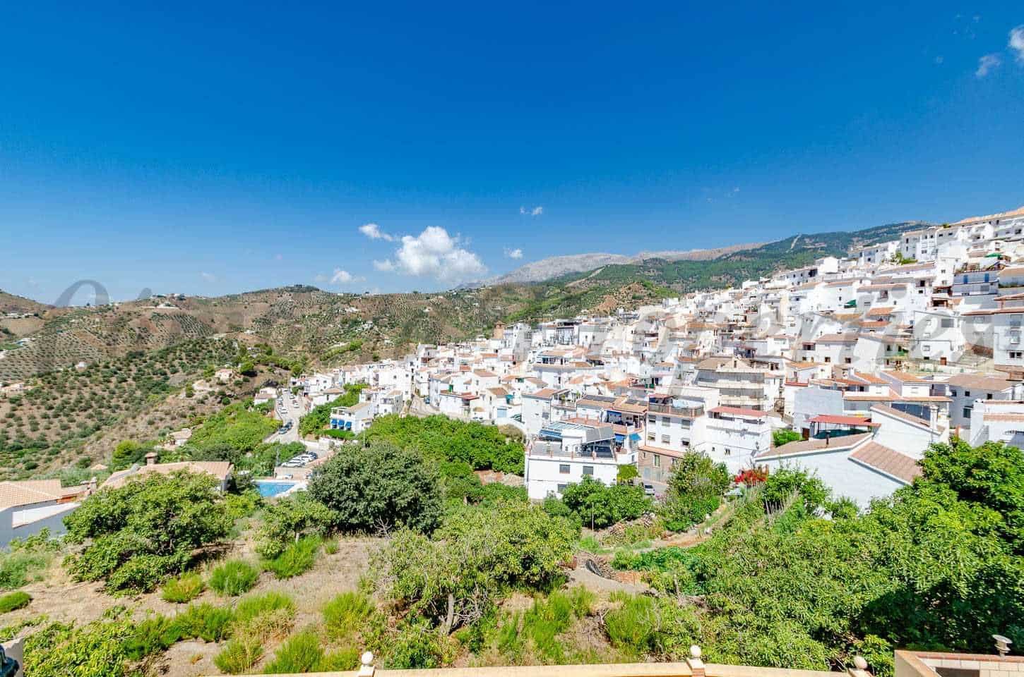 4 bedroom Townhouse for sale in Canillas de Albaida with pool garage - € 435,000 (Ref: 10076280)