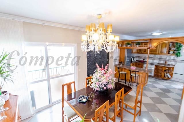 5 bedroom Townhouse for sale in Canillas de Albaida - € 169,000 (Ref: 10076281)