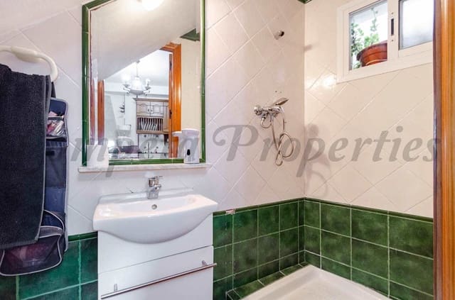 5 bedroom Townhouse for sale in Canillas de Albaida - € 169,000 (Ref: 10076281)