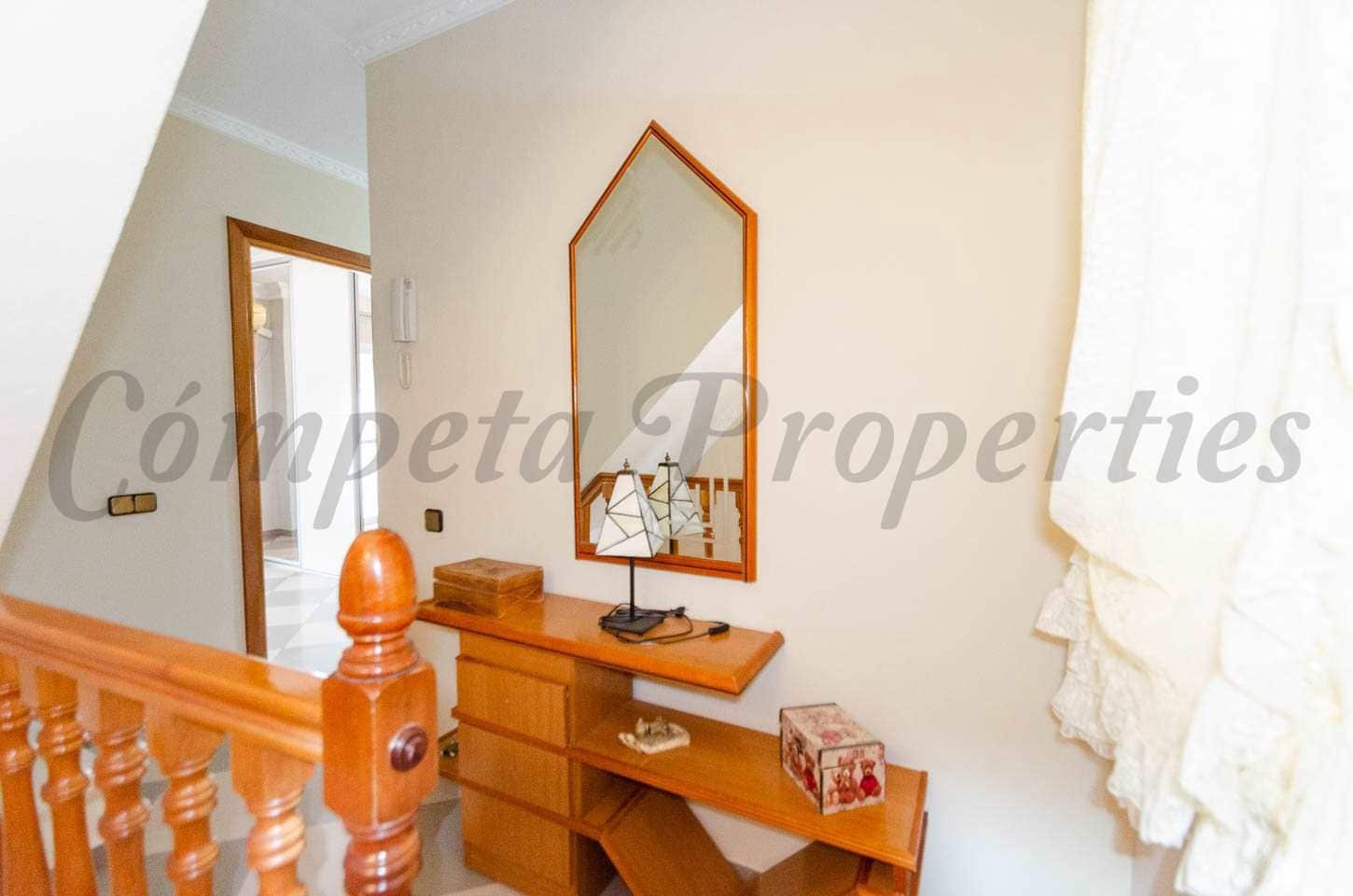 5 bedroom Townhouse for sale in Canillas de Albaida - € 169,000 (Ref: 10076281)