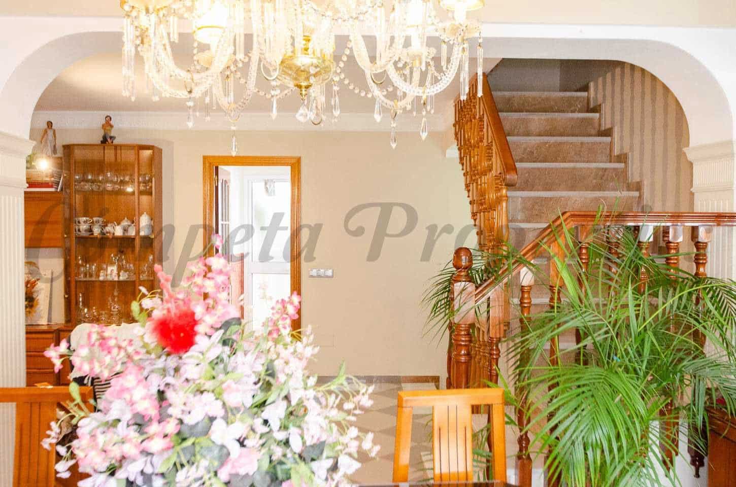 5 bedroom Townhouse for sale in Canillas de Albaida - € 169,000 (Ref: 10076281)