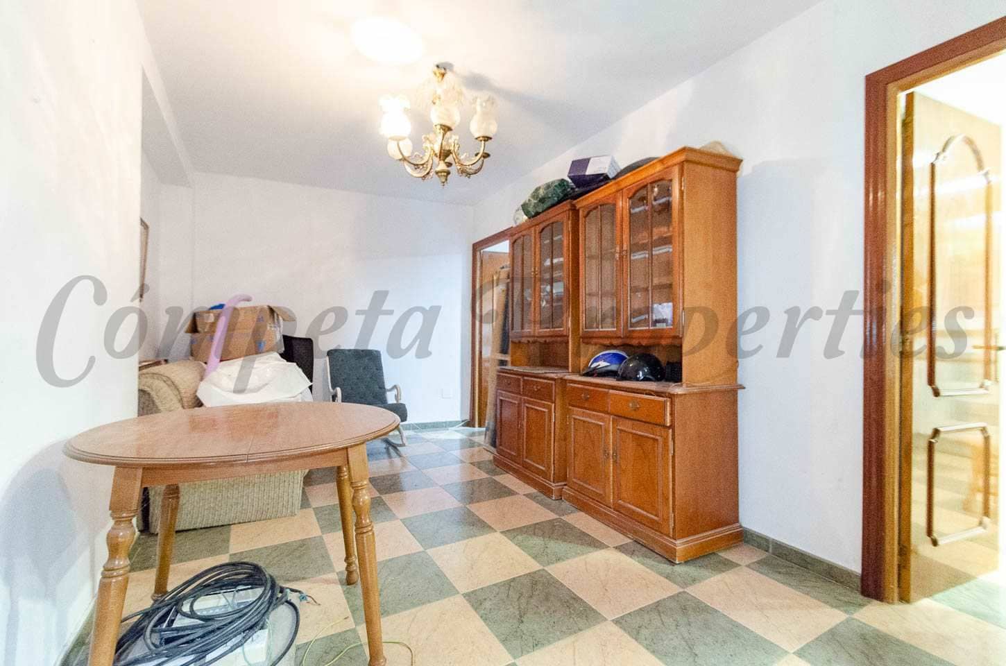 5 bedroom Townhouse for sale in Canillas de Albaida - € 169,000 (Ref: 10076281)
