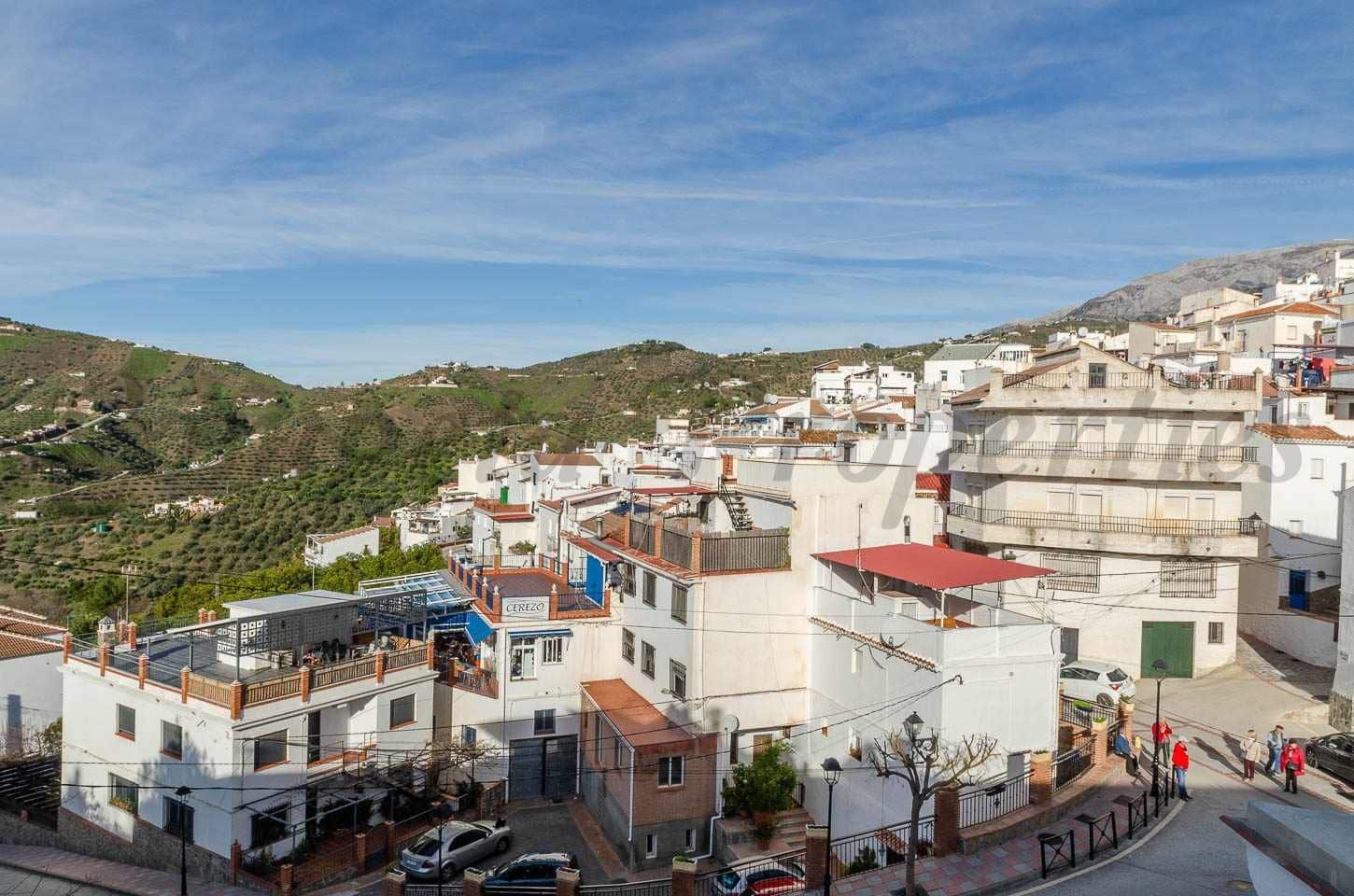 4 chambre Maison de Ville à vendre à Canillas de Albaida avec garage - 735 000 € (Ref: 10076282)