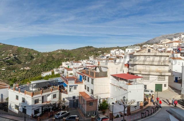 4 chambre Maison de Ville à vendre à Canillas de Albaida avec garage - 735 000 € (Ref: 10076282)