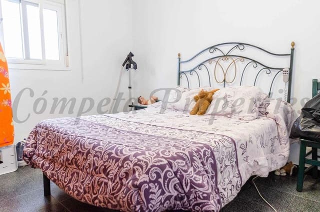 4 chambre Maison de Ville à vendre à Canillas de Albaida avec garage - 735 000 € (Ref: 10076282)