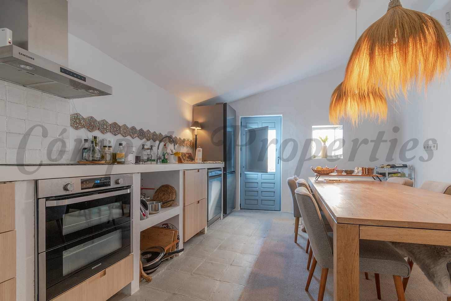 3 makuuhuone Omakotitalo myytävänä paikassa Sedella - 298 000 € (Ref: 10076287)