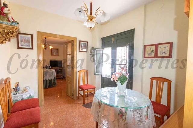 5 bedroom Townhouse for sale in Cómpeta with garage - € 168,000 (Ref: 10076289)