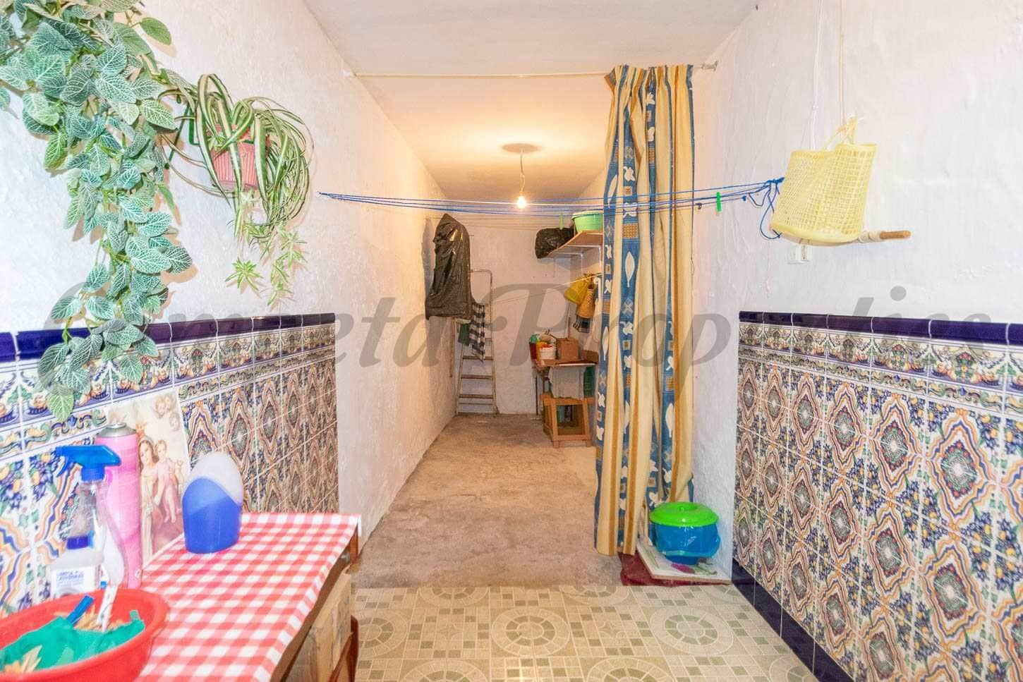 5 bedroom Townhouse for sale in Competa with garage - € 168,000 (Ref: 10076289)