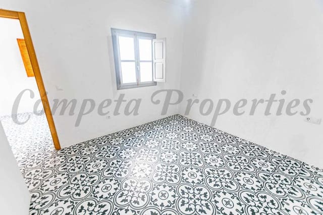 2 makuuhuone Omakotitalo myytävänä paikassa Periana - 167 000 € (Ref: 10076291)