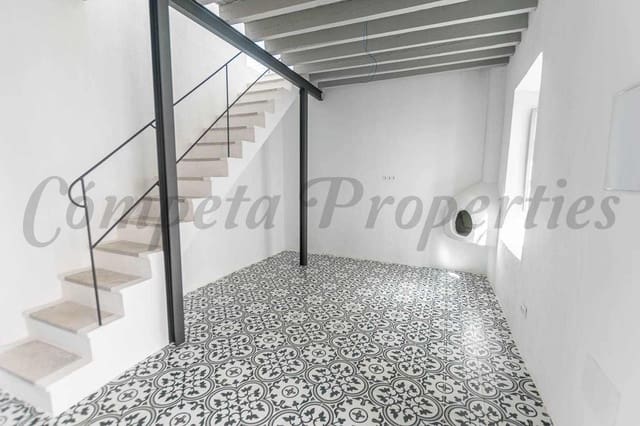 2 makuuhuone Omakotitalo myytävänä paikassa Periana - 167 000 € (Ref: 10076291)