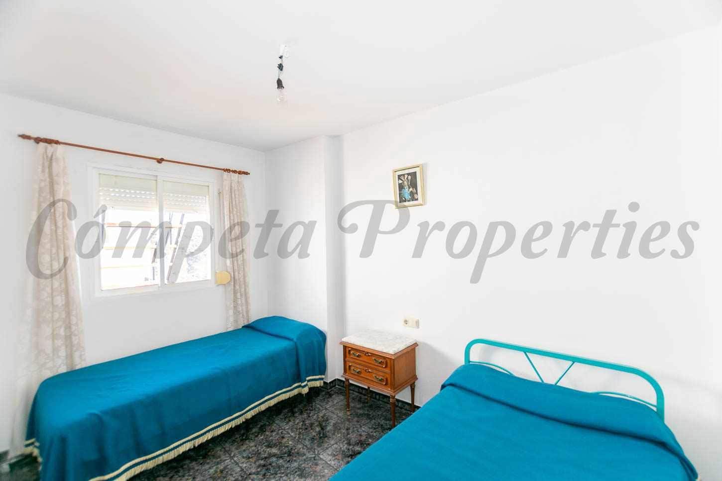 4 quarto Casa em Banda para venda em Corumbela - 115 000 € (Ref: 10076296)