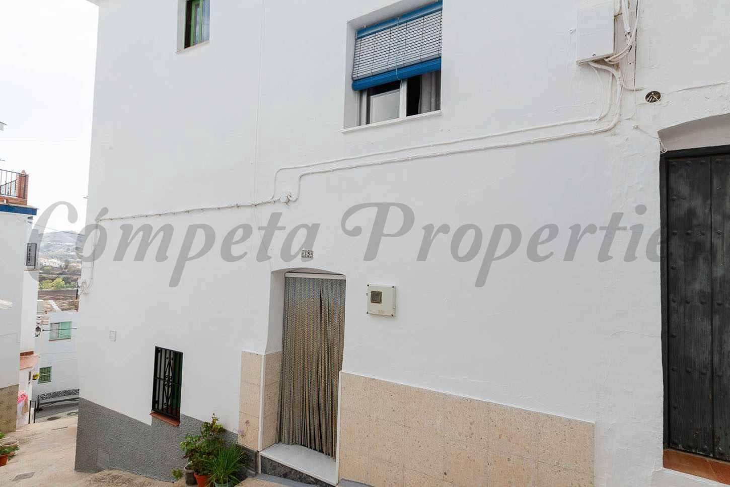 Casa de 1 habitación en Cómpeta en venta - 115.000 € (Ref: 10076299)
