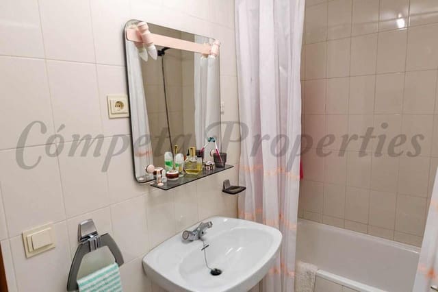 Casa de 1 habitación en Cómpeta en venta - 115.000 € (Ref: 10076299)