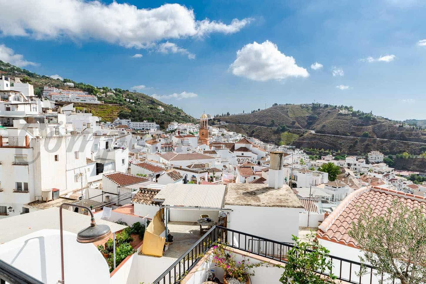 Casa de 1 habitación en Cómpeta en venta - 115.000 € (Ref: 10076299)