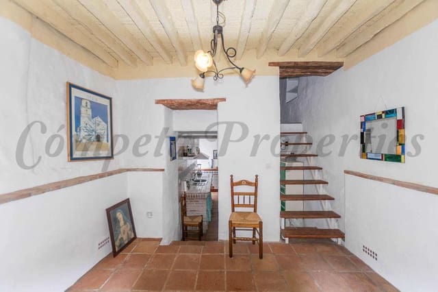 4 makuuhuone Omakotitalo myytävänä paikassa Cómpeta - 174 000 € (Ref: 10076300)