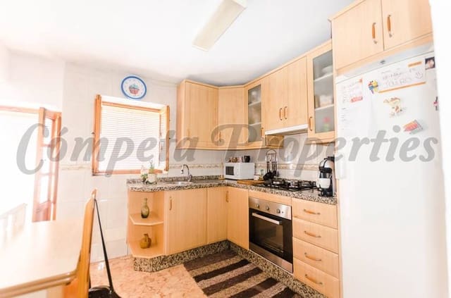 4 sypialnia Dom na sprzedaż w Cómpeta z garażem - 229 500 € (Ref: 10076311)