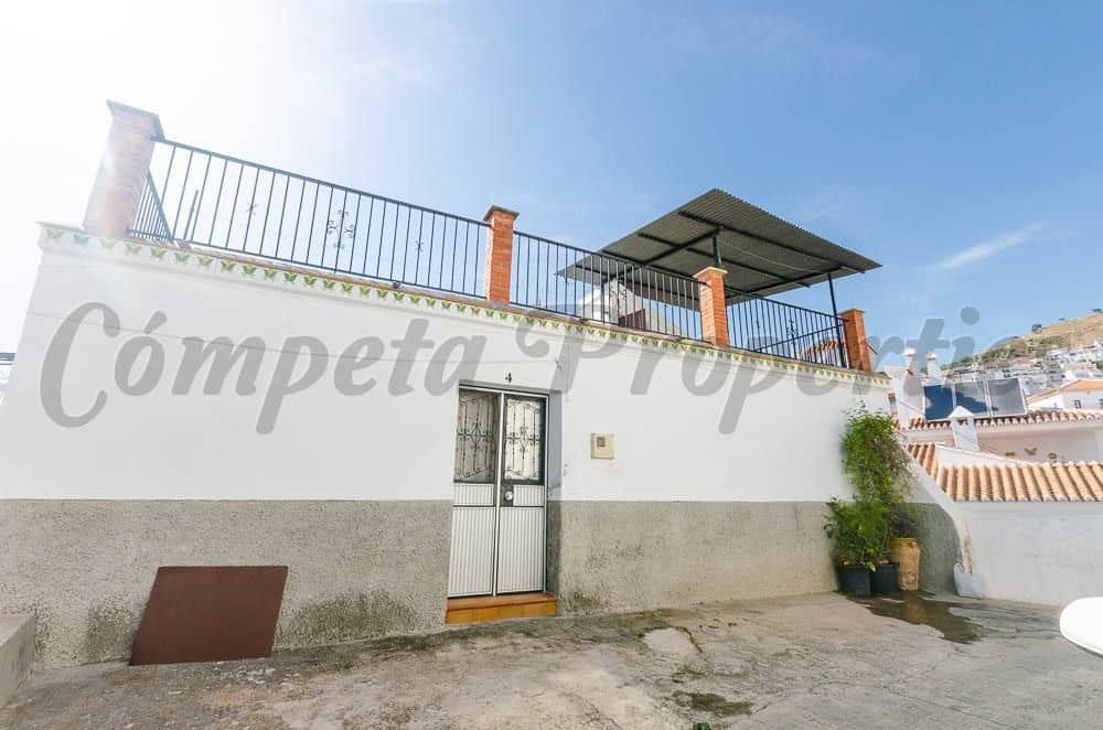 Casa de 2 habitaciones en Cómpeta en venta con garaje - 156.000 € (Ref: 10076312)