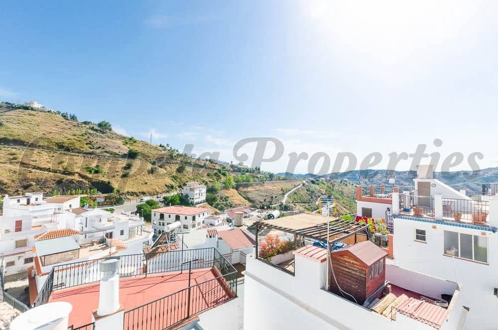 Casa de 2 habitaciones en Cómpeta en venta con garaje - 156.000 € (Ref: 10076312)
