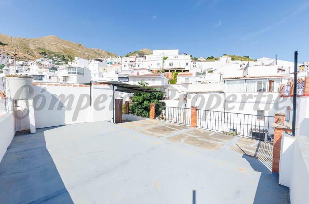 Casa de 2 habitaciones en Cómpeta en venta con garaje - 156.000 € (Ref: 10076312)