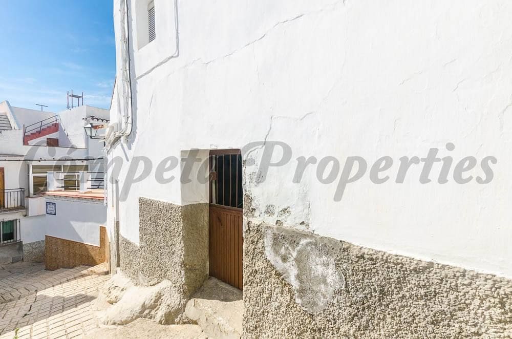 Casa de 2 habitaciones en Cómpeta en venta con garaje - 156.000 € (Ref: 10076312)