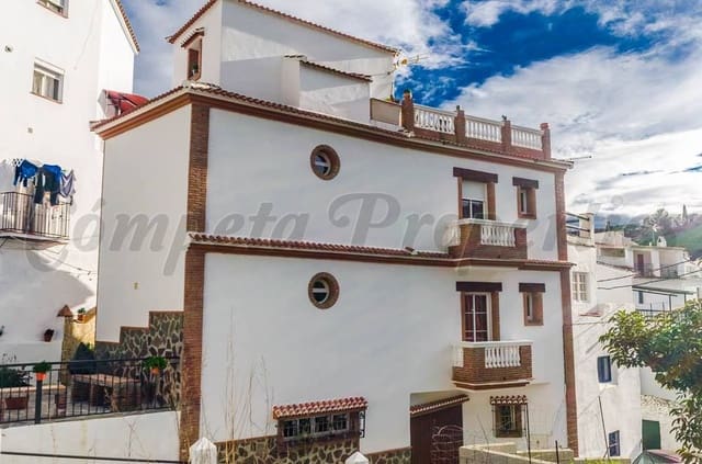 3 bedroom Townhouse for sale in Archez with garage - € 315,000 (Ref: 10076313)