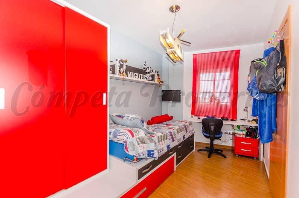 3 bedroom Townhouse for sale in Archez with garage - € 315,000 (Ref: 10076313)