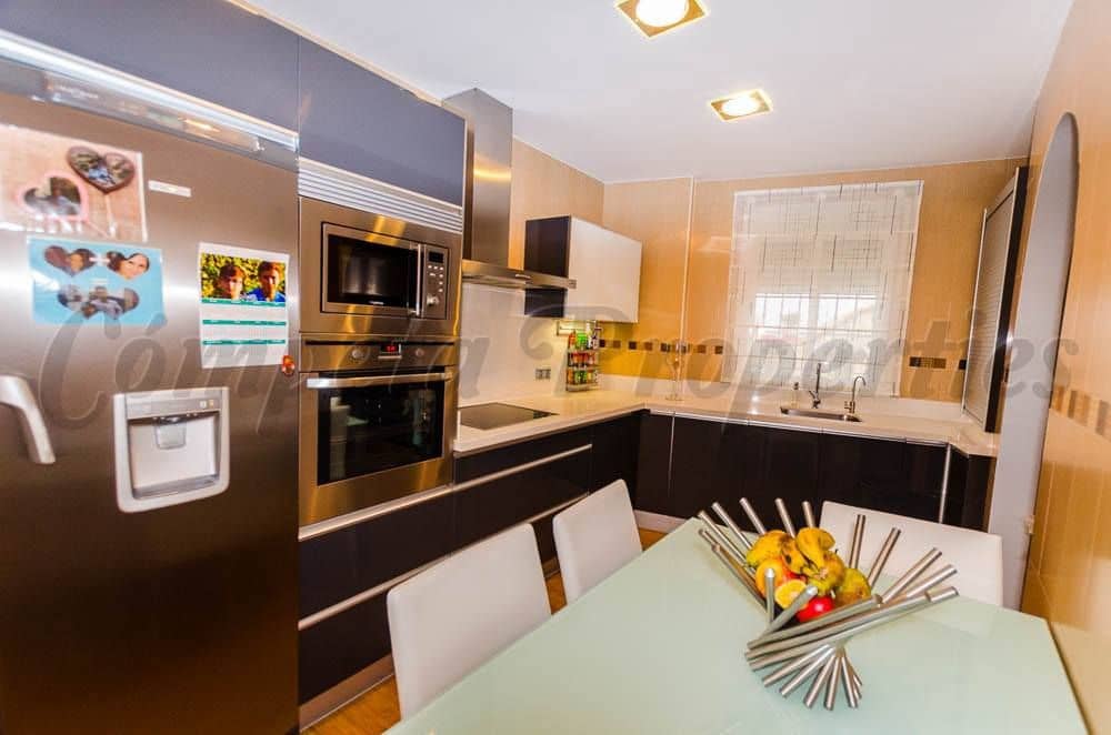 3 bedroom Townhouse for sale in Archez with garage - € 315,000 (Ref: 10076313)