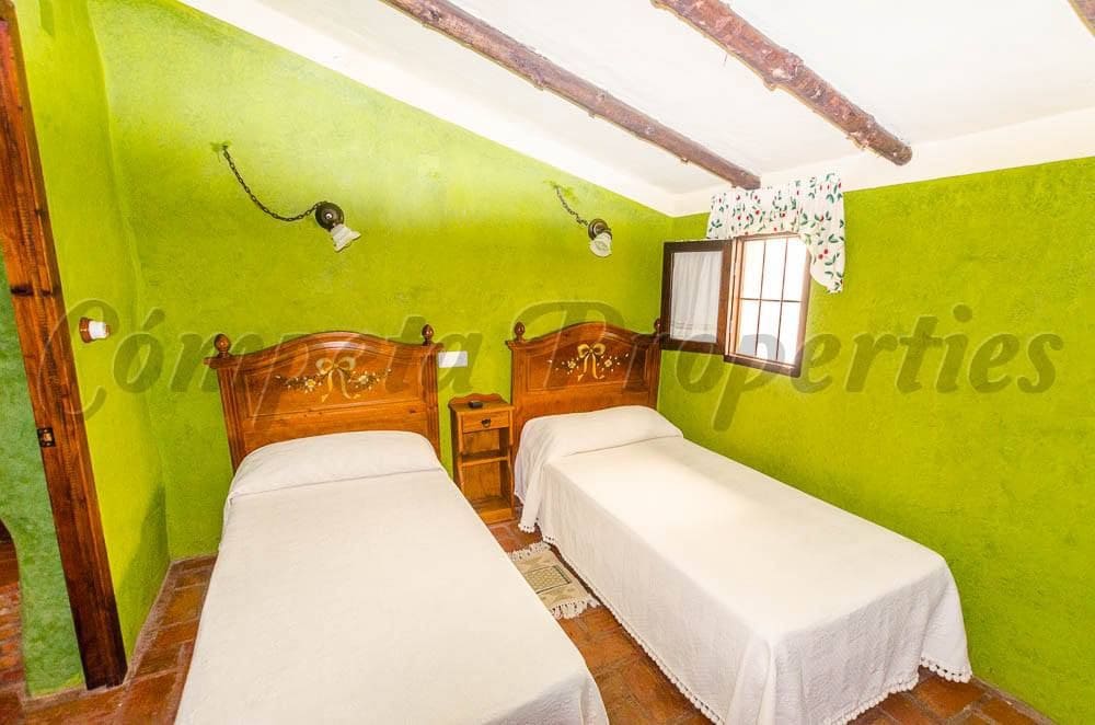 7 sovrum Kommersiell till salu i Archez - 275 000 € (Ref: 10076314)