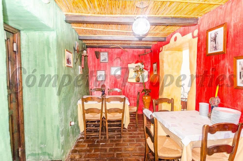 7 sovrum Kommersiell till salu i Archez - 275 000 € (Ref: 10076314)