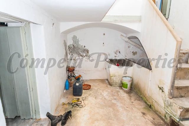 9 chambre Maison de Ville à vendre à Cómpeta - 210 000 € (Ref: 10076316)