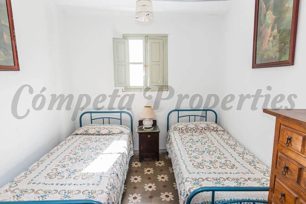 9 chambre Maison de Ville à vendre à Competa - 210 000 € (Ref: 10076316)