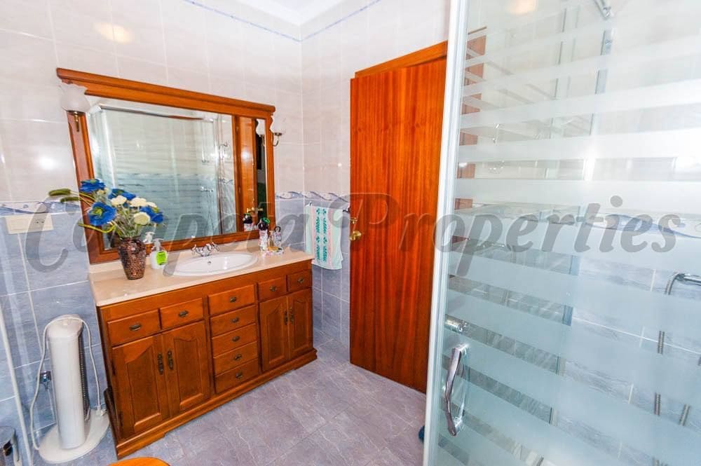 3 bedroom Townhouse for sale in Competa with garage - € 192,000 (Ref: 10076317)