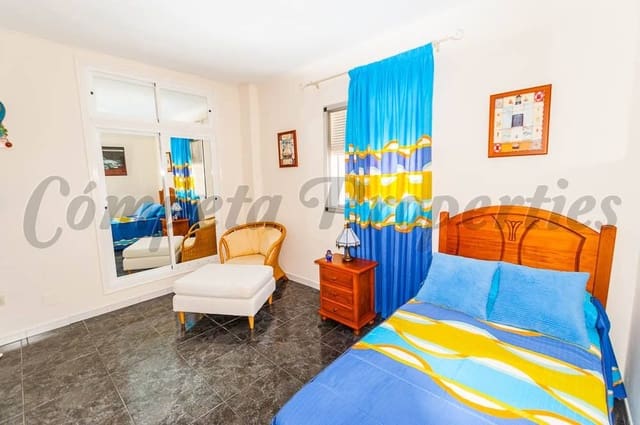 3 bedroom Townhouse for sale in Cómpeta with garage - € 192,000 (Ref: 10076317)