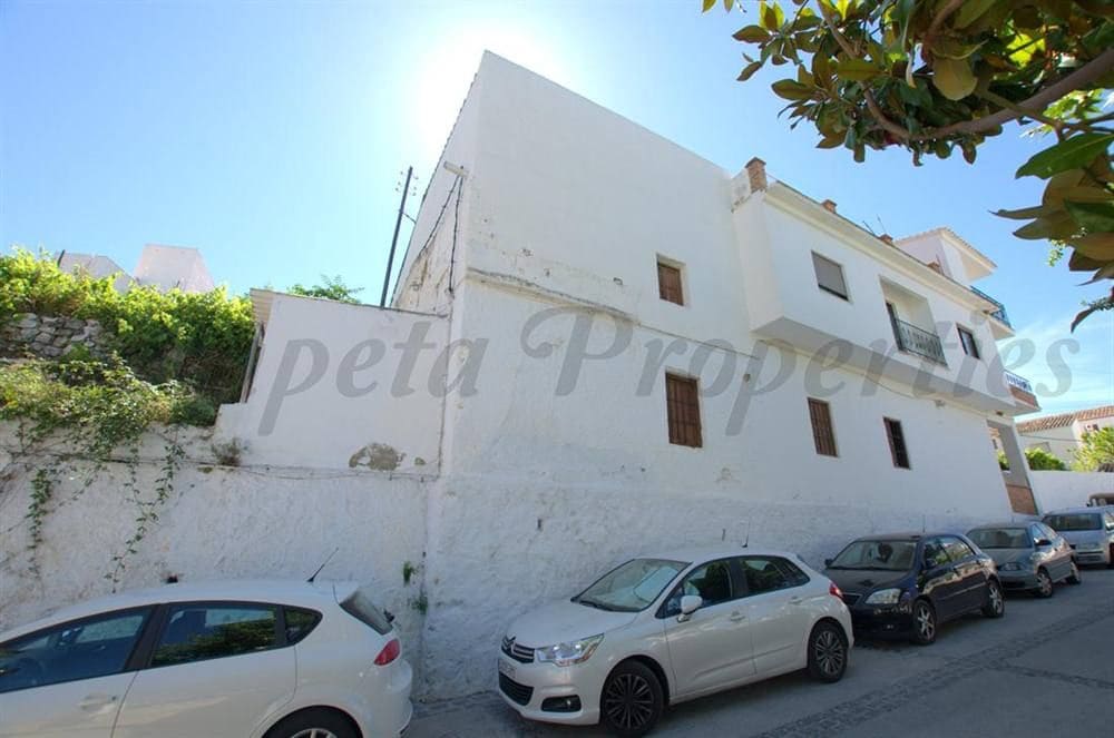 4 Zimmer Haus zu verkaufen in Canillas de Aceituno mit Garage - 213.000 € (Ref: 10076320)