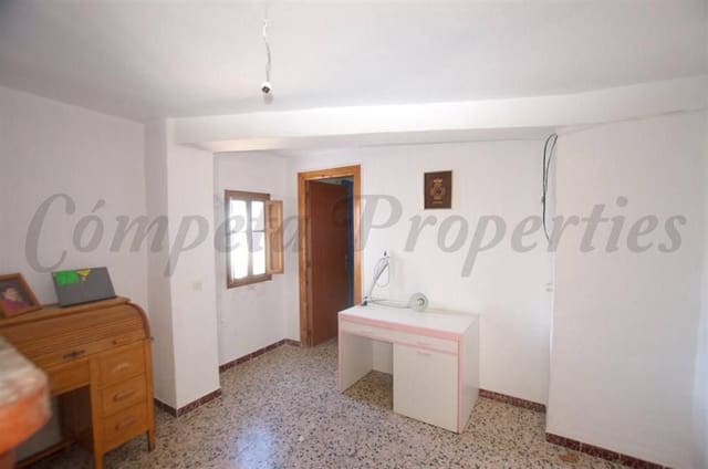 4 Zimmer Haus zu verkaufen in Canillas de Aceituno mit Garage - 213.000 € (Ref: 10076320)