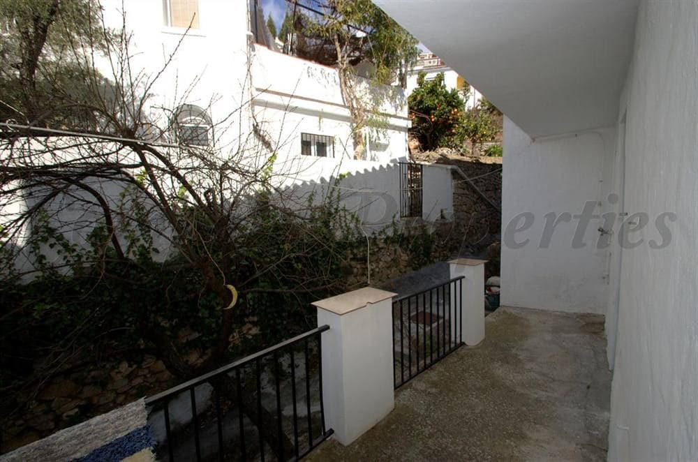 8 Zimmer Haus zu verkaufen in Competa mit Garage - 390.000 € (Ref: 10076321)